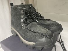 1 x Pair of KENNETH COLE Men's 'Reaction' Suede Leather Boots - Size: US 8.5 / EUR 41.5 Ref: LB613 -