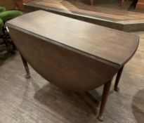 1 x Gate Leg Double Drop Leaf Dining Table with Queen Anne Legs - Dimensions: H70 x W142 x D120