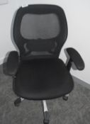 1 x Ergonomic Executive Office Swivel Chair Featuring Adjustable Lumber Support, Height Adjustable