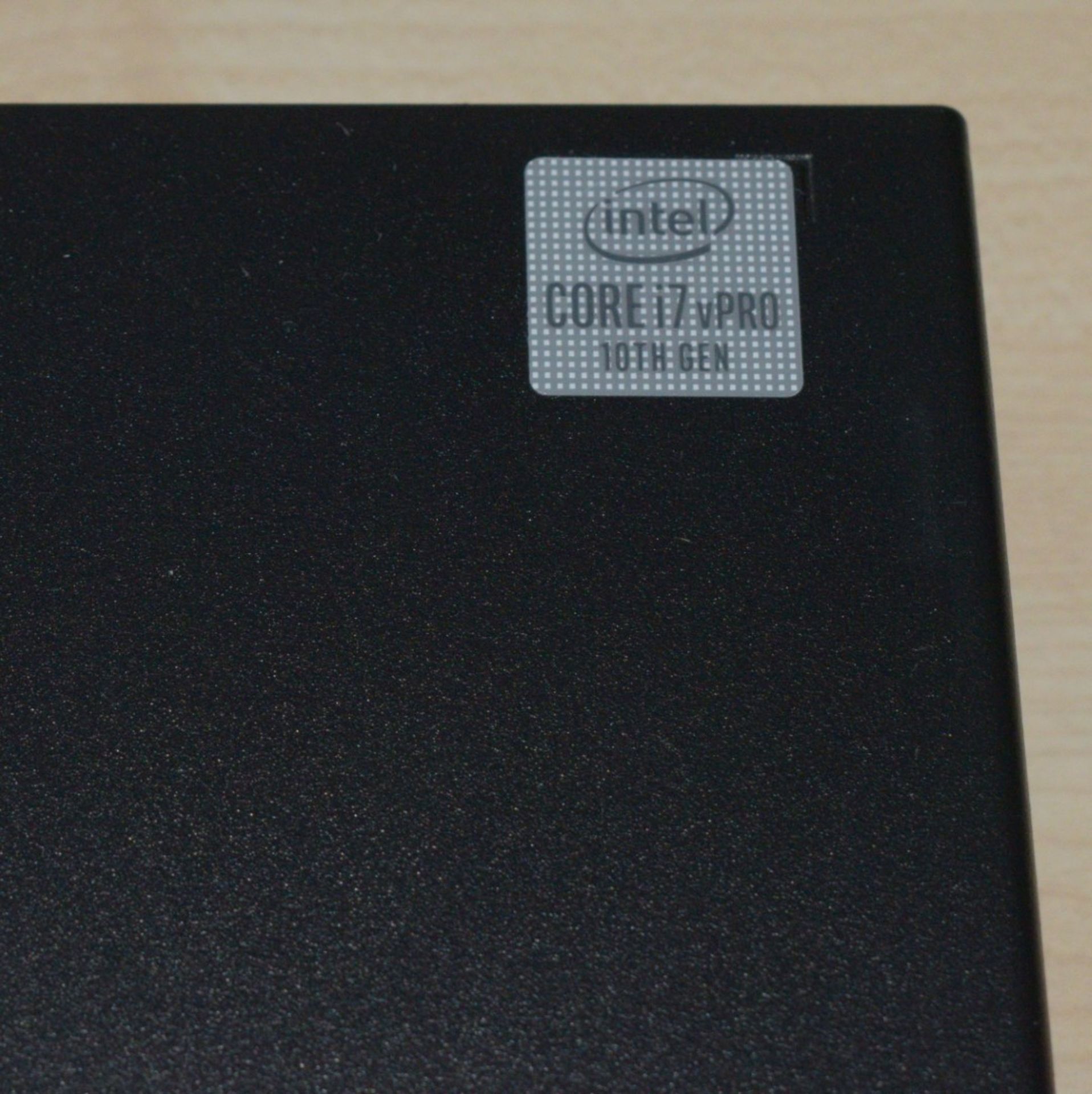 1 x Lenovo P340 Tiny Workstation Desktop PC - Type 30DF - Features an Intel i7-10700T Processor - Image 4 of 9