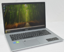 1 x  Acer Aspire 5 17.3