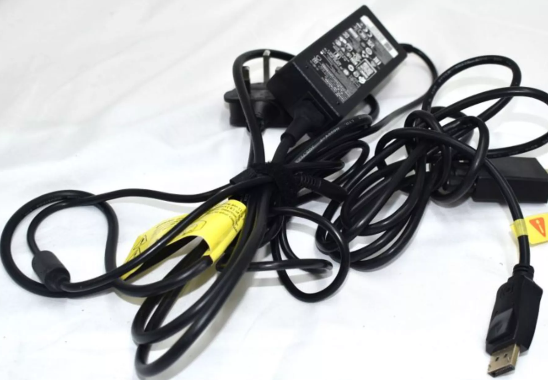 1 x Dell OptiPlex 3090 Micro ITX Computer - Features a 10th I3 Quad Core 3.9GHz Processor, 8GB - Image 2 of 5