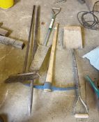 5 x Assorted Post Digging Hand Tools - Ref: DL046 - CL1069 - Location: Aylesbury HP18Collection