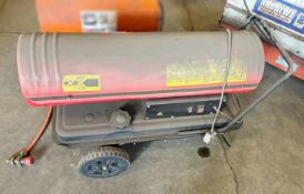 1 x APEX Diesel / Kerosene Space Heater - Ref: DL006 - CL1069 - Location: Aylesbury HP18Collection