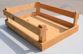 1 x Wooden Carry Crate - Ref: GTC773/GTCC19 - CL1017 - Location: Altrincham WA14Condition Report: