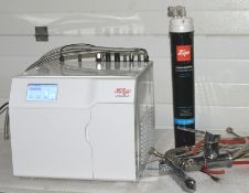 1 x Zip Hydrotap G4 Classic Boiling and Chilled Water Tap System with Chrome Tap and Filter -