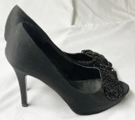 1 x Pair of SFERA Ladies' Peep Toe 3.15 Inch High Heel Shoes in Black - Size: EU37 / UK6 - Ref: