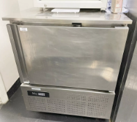 1 x Tefcold Blast Chiller / Freezer - Model BLC5 - RRP £3,000 - Dimensions: H100 x W80 x D81 cms -