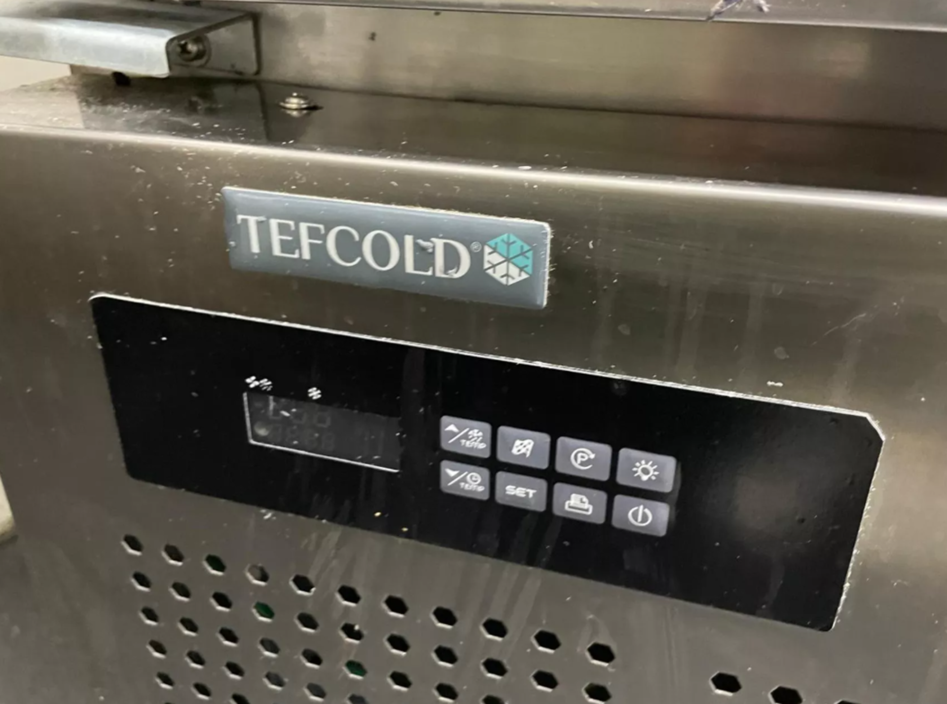 1 x Tefcold Blast Chiller / Freezer - Model BLC5 - RRP £3,000 - Dimensions: H100 x W80 x D81 cms - - Image 2 of 6