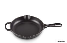 1 x LE CREUSET Premium Cast Iron 23cm Round 'Signature' Skillet In Black - Original Price £155.