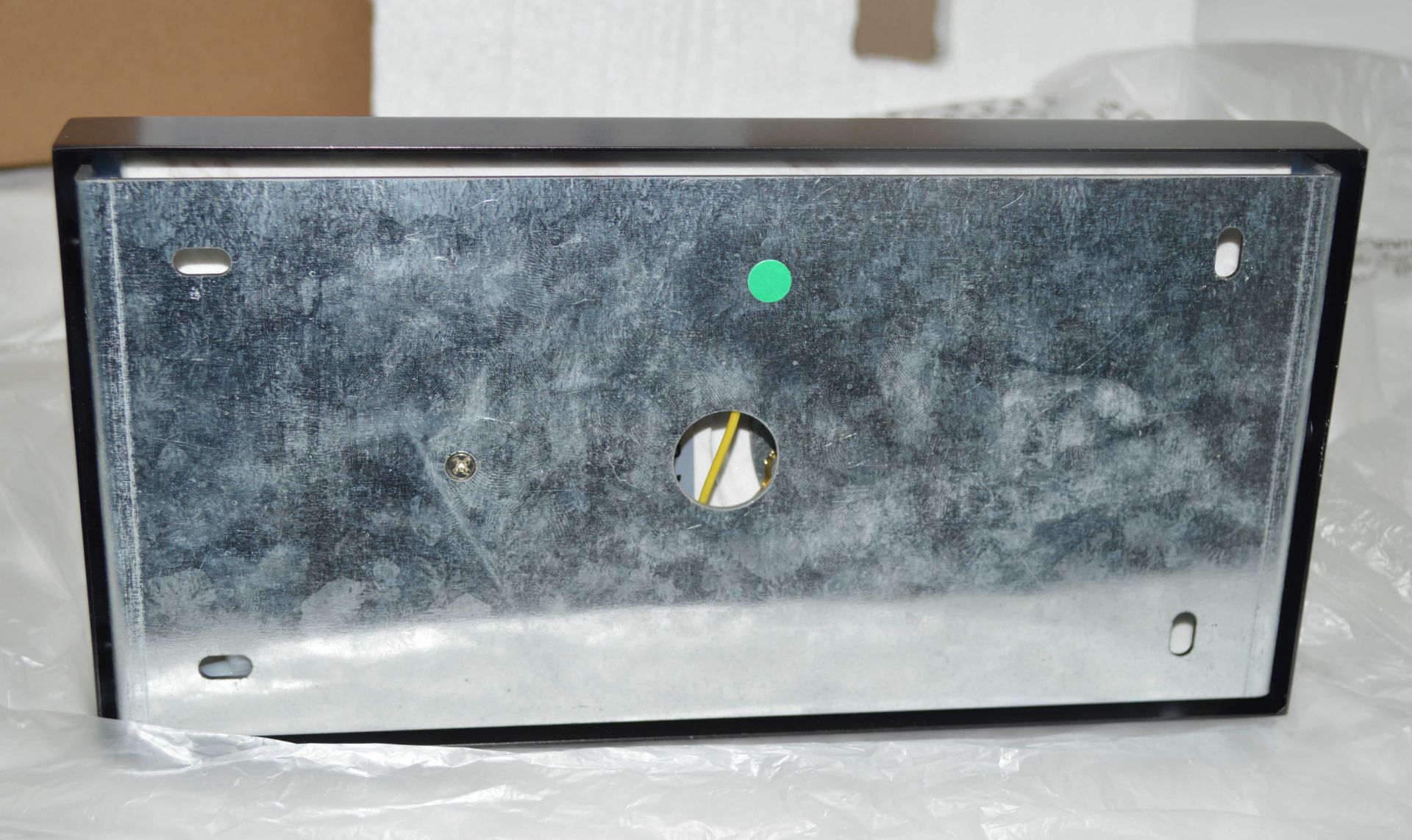 1 x CHELSOM 'Rock' Luxury Wall Light Finished In Black Bronze Metalwork with Natural Stone Back - Image 5 of 12