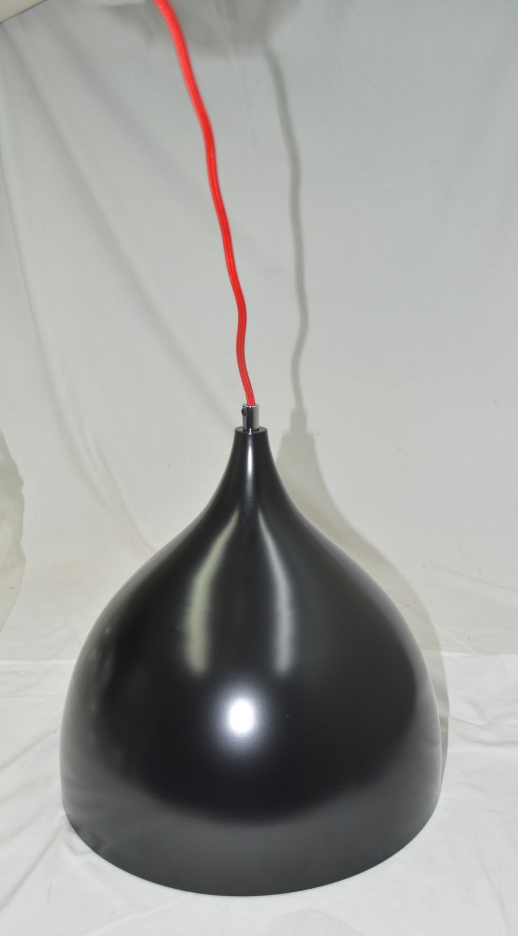 1 x CHELSOM 'Dine' Luxury Ceiling Pendant Light Fitting in a Stylish Black Finish with White Inner - - Image 18 of 20