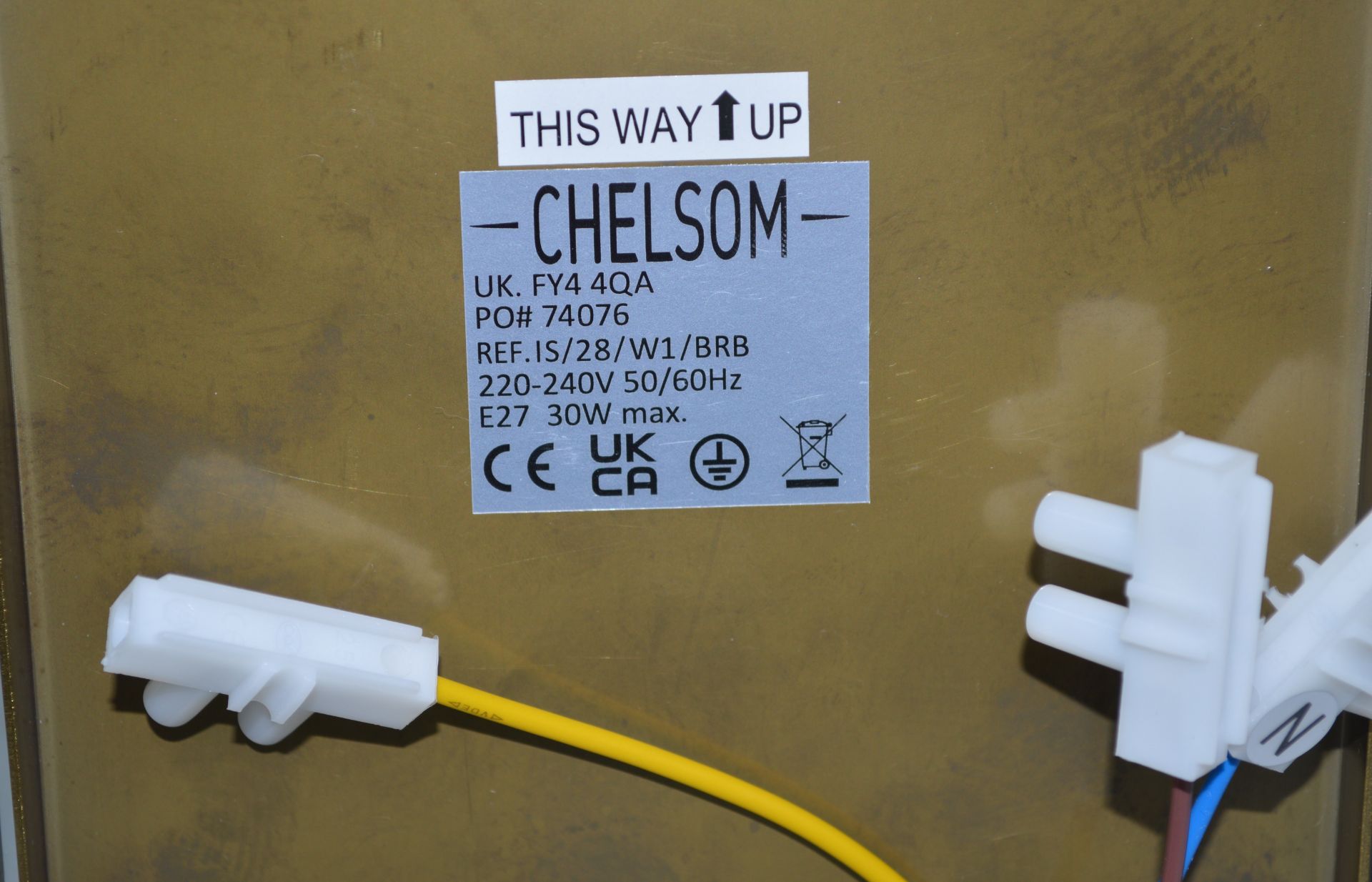 1 x CHELSOM 'Islington' Luxury Steel Classic Wall Lantern Light Fitting in a Brushed Brass Finish - Image 4 of 12
