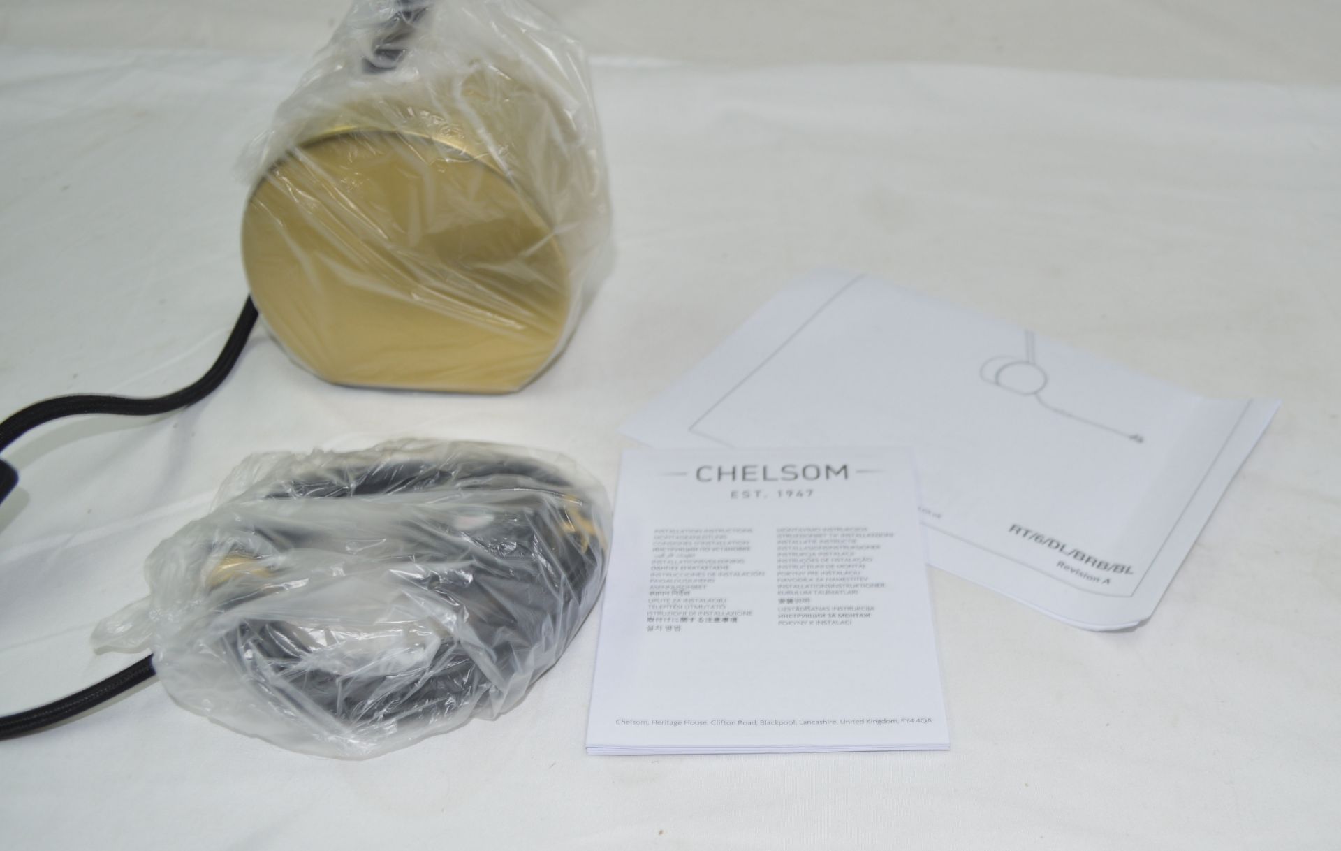 1 x CHELSOM 'Rest' Luxury Desk Lamp Finished In Satin Black and Brushed Brass - Image 12 of 13