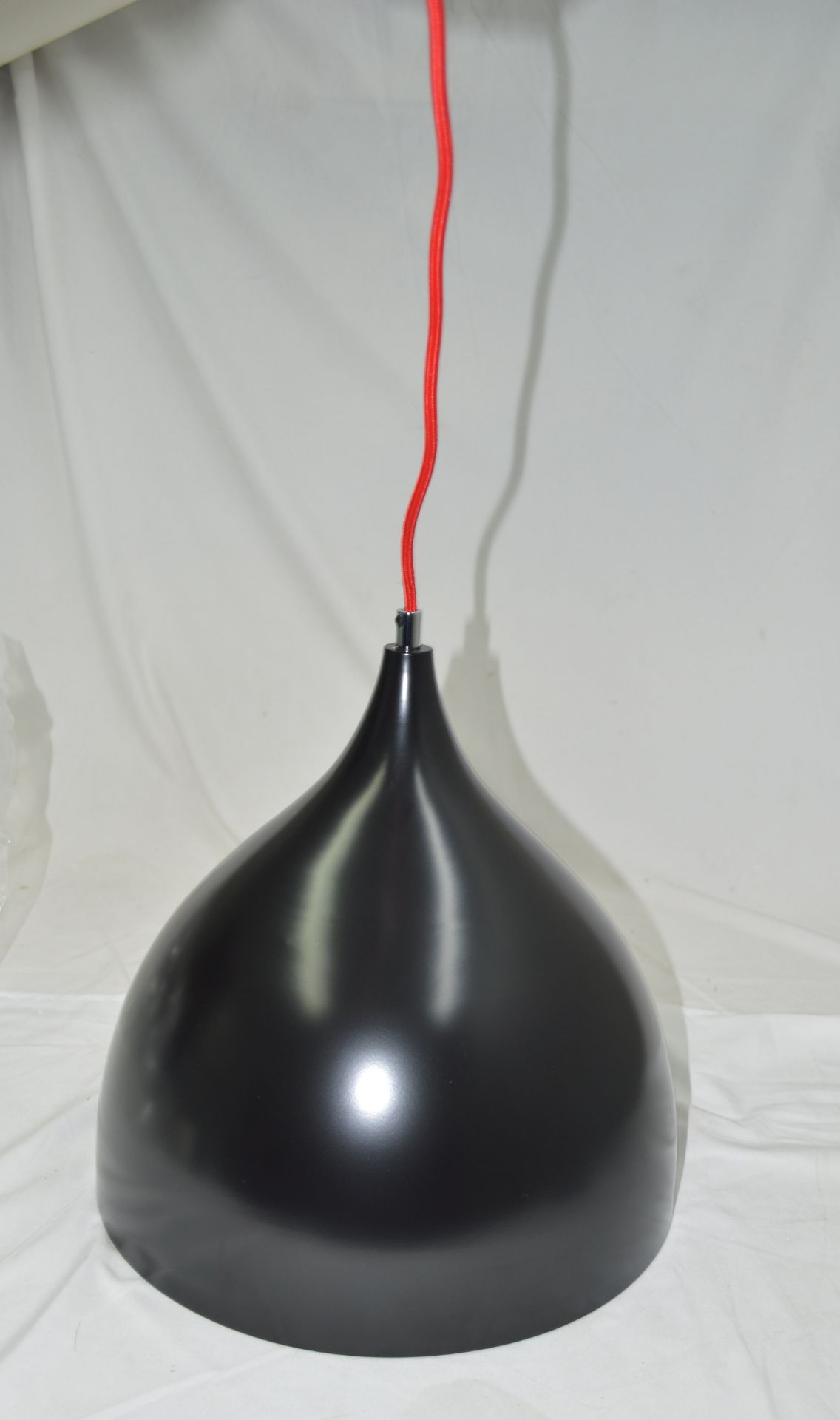 1 x CHELSOM 'Dine' Luxury Ceiling Pendant Light Fitting in a Stylish Black Finish with White Inner - - Image 10 of 20