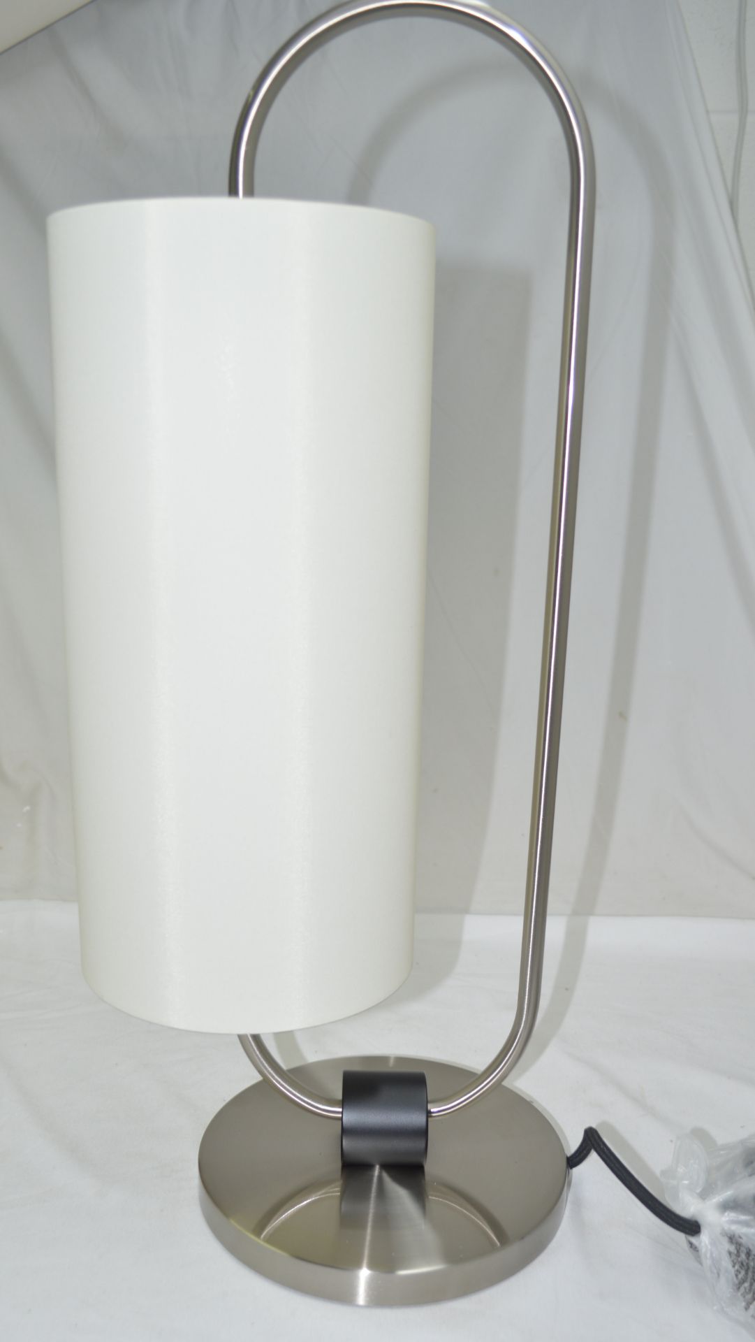 1 x CHELSOM 'Daytona' Luxury Steel Table Lamp in a Brushed Nickel Finish with a Satin Black Cylinder - Image 13 of 20