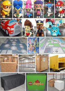 Giant Lego Brick Sculptures of Various Cartoon Characters Plus Lego Playmats, Exhibition Display Cases, Racking, Multipurpose Trailers & More!