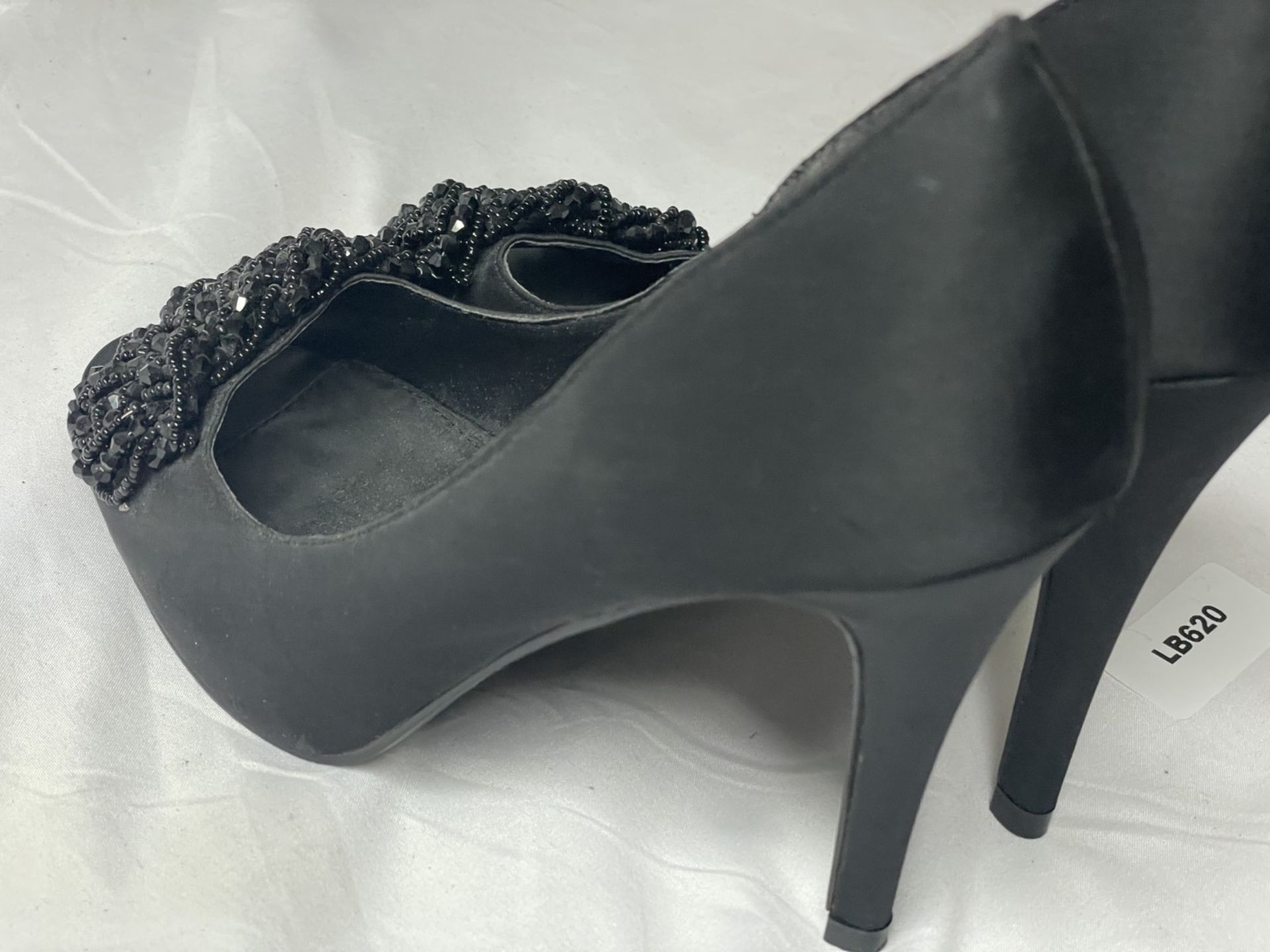 1 x Pair of SFERA Ladies' Peep Toe 3.15 Inch High Heel Shoes in Black - Size: EU37 / UK6 - Ref: - Image 8 of 22