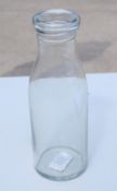 1 x Glass Bottle Vase - Boxed - Ref: GTC750/GTCC18 - CL1017 - Location: Altrincham WA14Condition