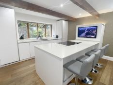 1 x Bespoke SIEMATIC Premium Fitted Kitchen with NEFF Branded Appliances & Corian Worktops - No VAT
