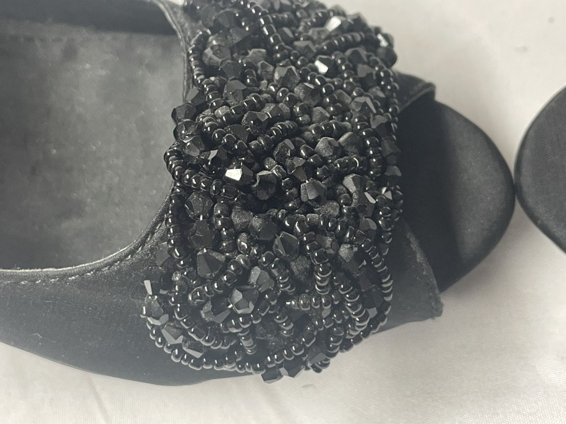 1 x Pair of SFERA Ladies' Peep Toe 3.15 Inch High Heel Shoes in Black - Size: EU37 / UK6 - Ref: - Image 14 of 22
