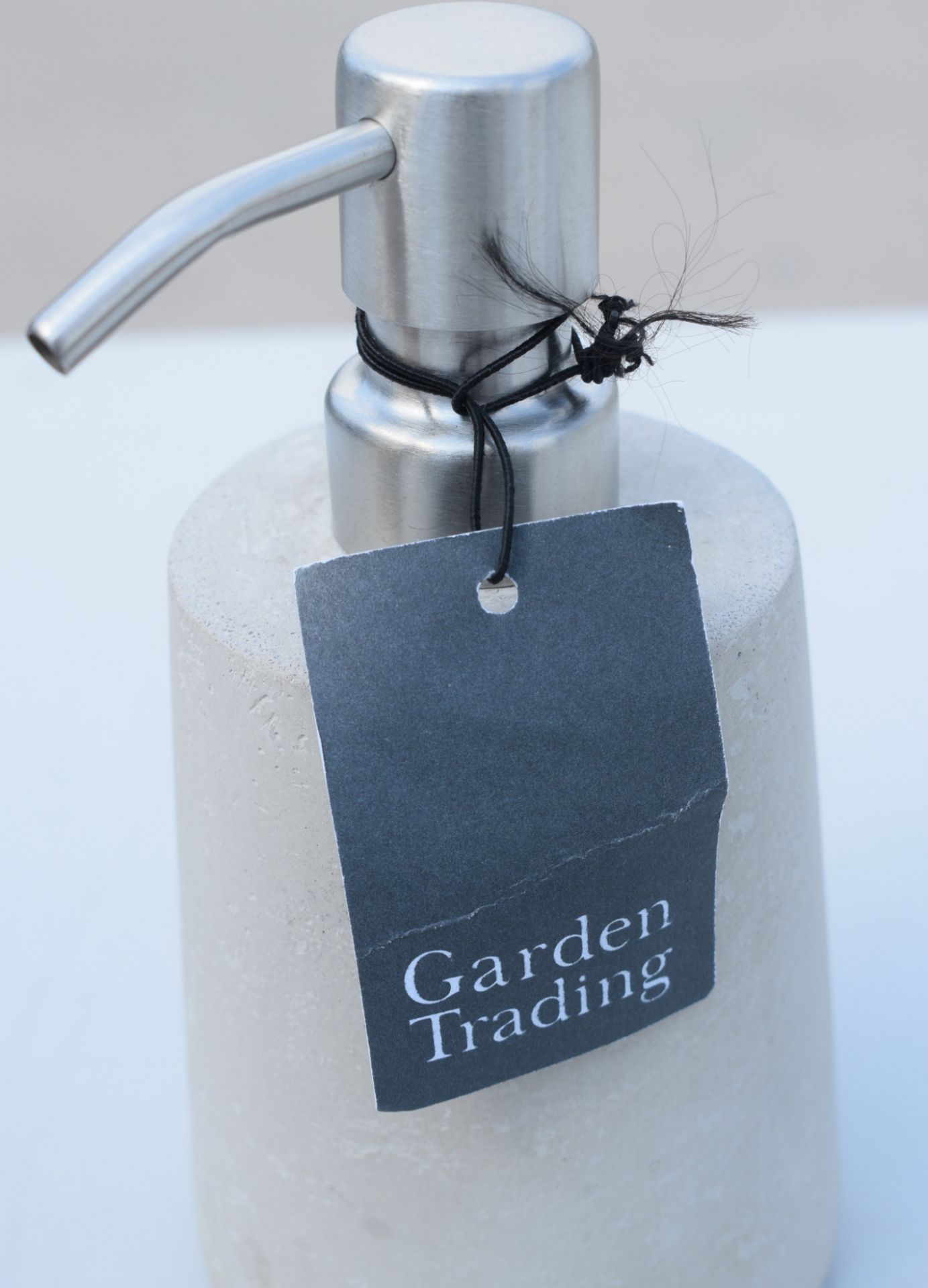 1 x Novello Towel Ring In Brushed Nickel & 1 X Westwell Soap Pump - Ref: GTC768/GTCC19 - CL1017 - - Image 9 of 11