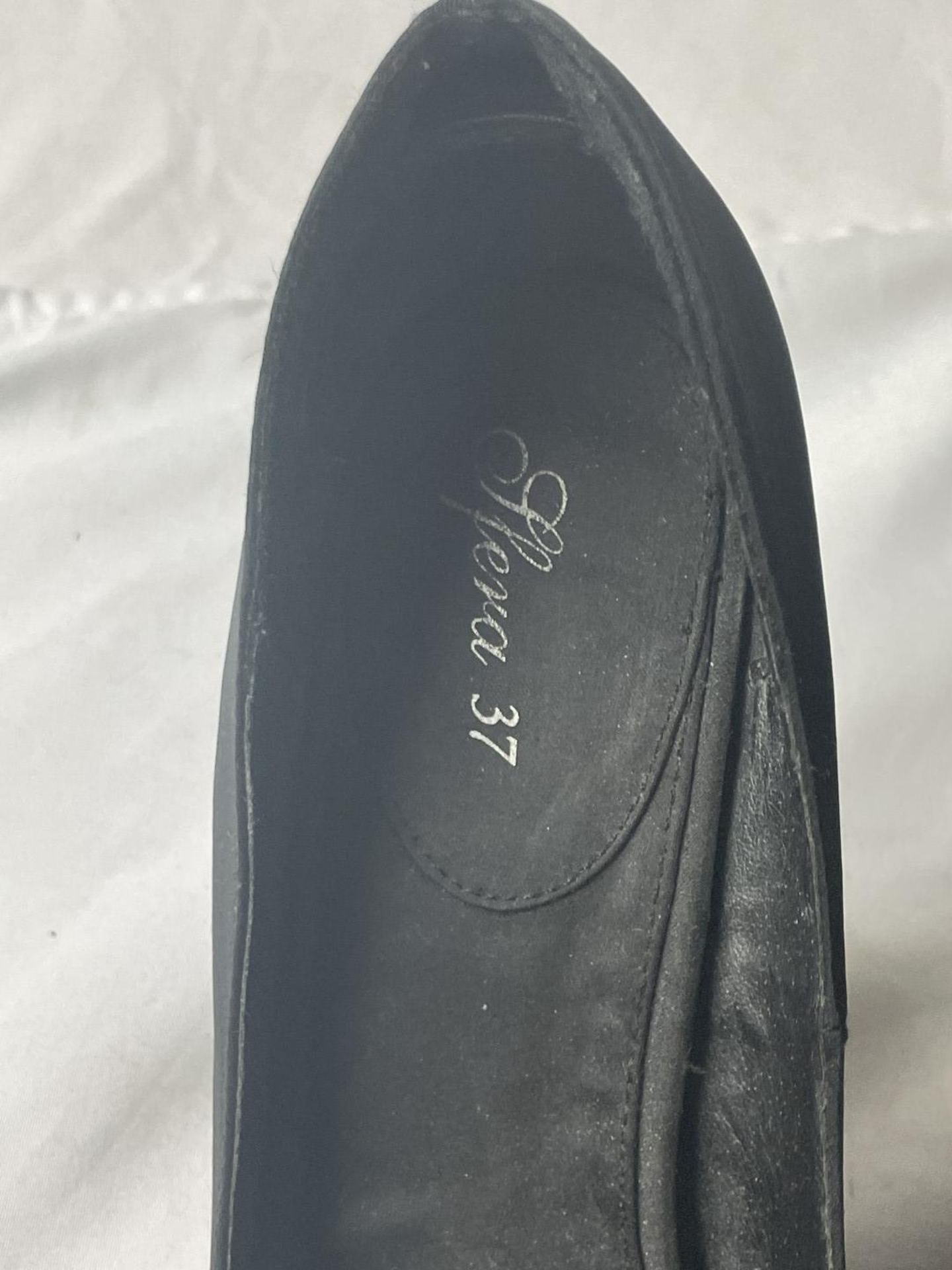 1 x Pair of SFERA Ladies' Peep Toe 3.15 Inch High Heel Shoes in Black - Size: EU37 / UK6 - Ref: - Image 20 of 22