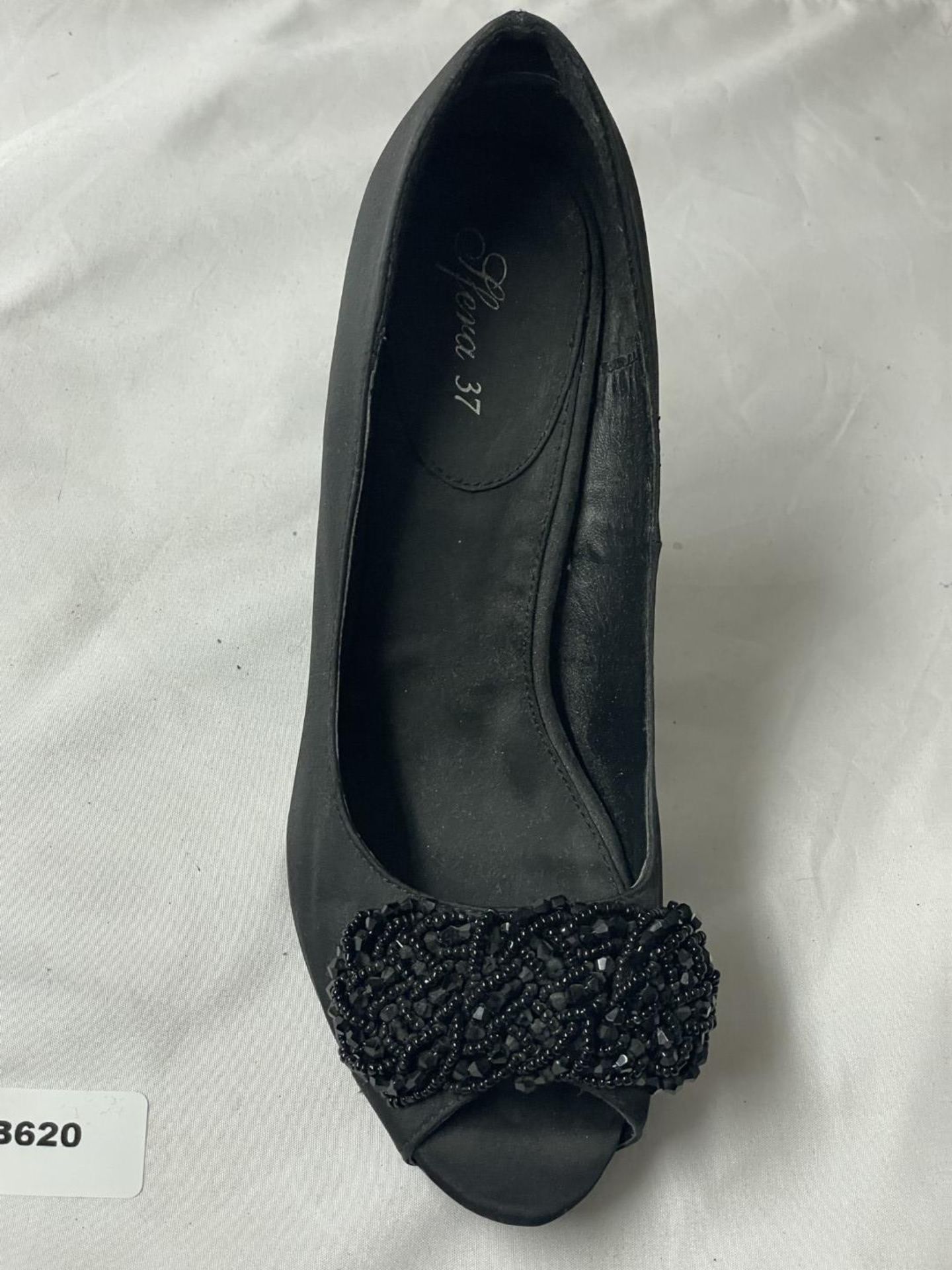 1 x Pair of SFERA Ladies' Peep Toe 3.15 Inch High Heel Shoes in Black - Size: EU37 / UK6 - Ref: - Image 16 of 22