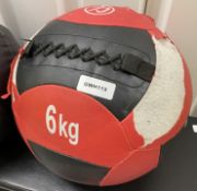 1 x Strength Shop 6KG Medicine / Wall Ball - Colour: Red/Black