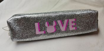 50 x Walibi Love Silver Glitter Pencil Case - Ref: TSC101301/NPS42 - CL945 - Location: Altrincham WA
