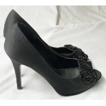1 x Pair of SFERA Ladies' Peep Toe 3.15 Inch High Heel Shoes in Black - Size: EU37 / UK6 - Ref: