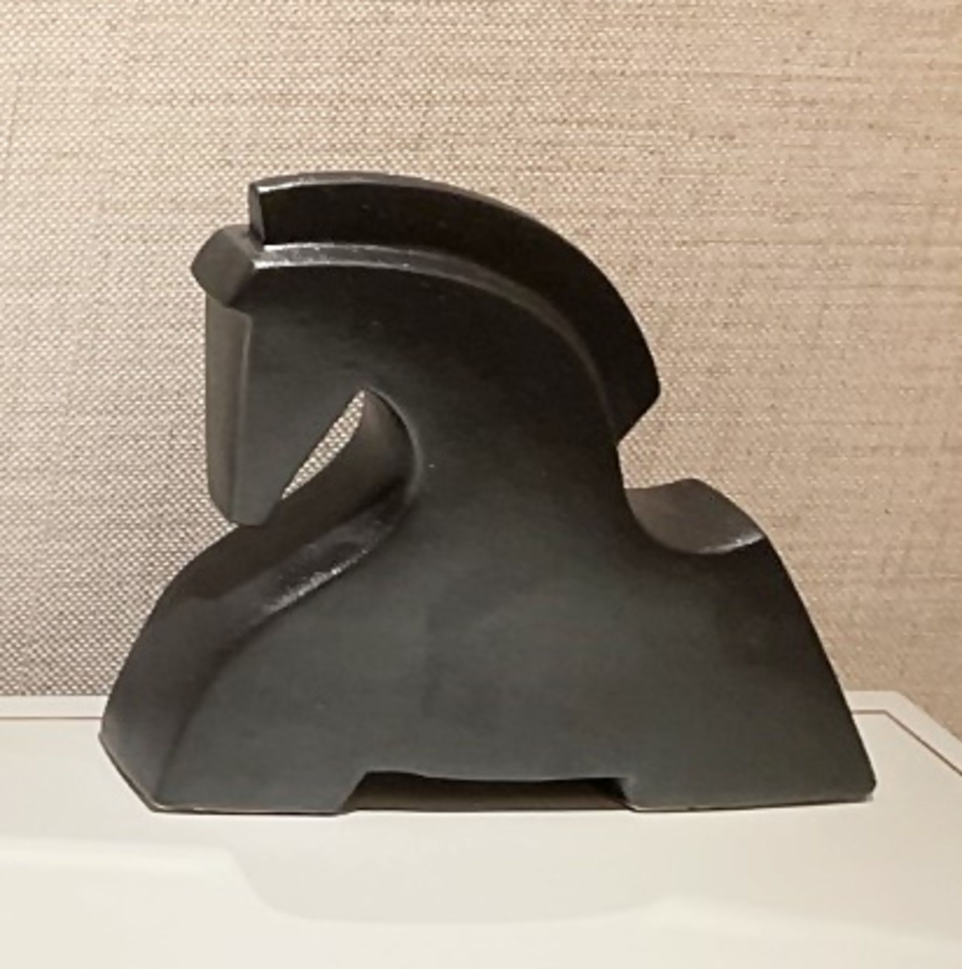 1 x Elegant Cheval Horse Statue in Matt Black - Decorative Objet D'art Sculpture Figurine - Ref: