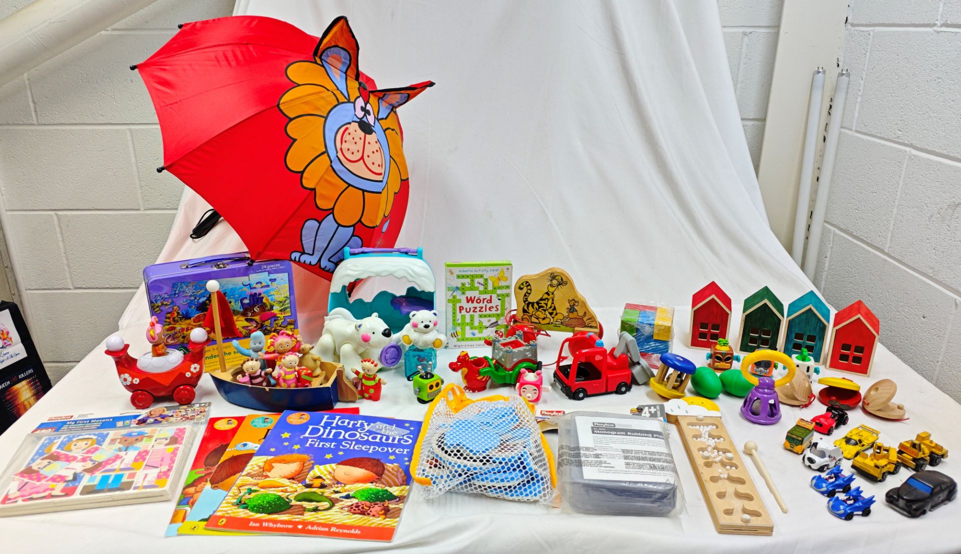 1 x Large Selection of Used Toys - Ref: C - CL444 - NO VAT ON THE HAMMER - Location: Altrincham WA14 - Image 9 of 17