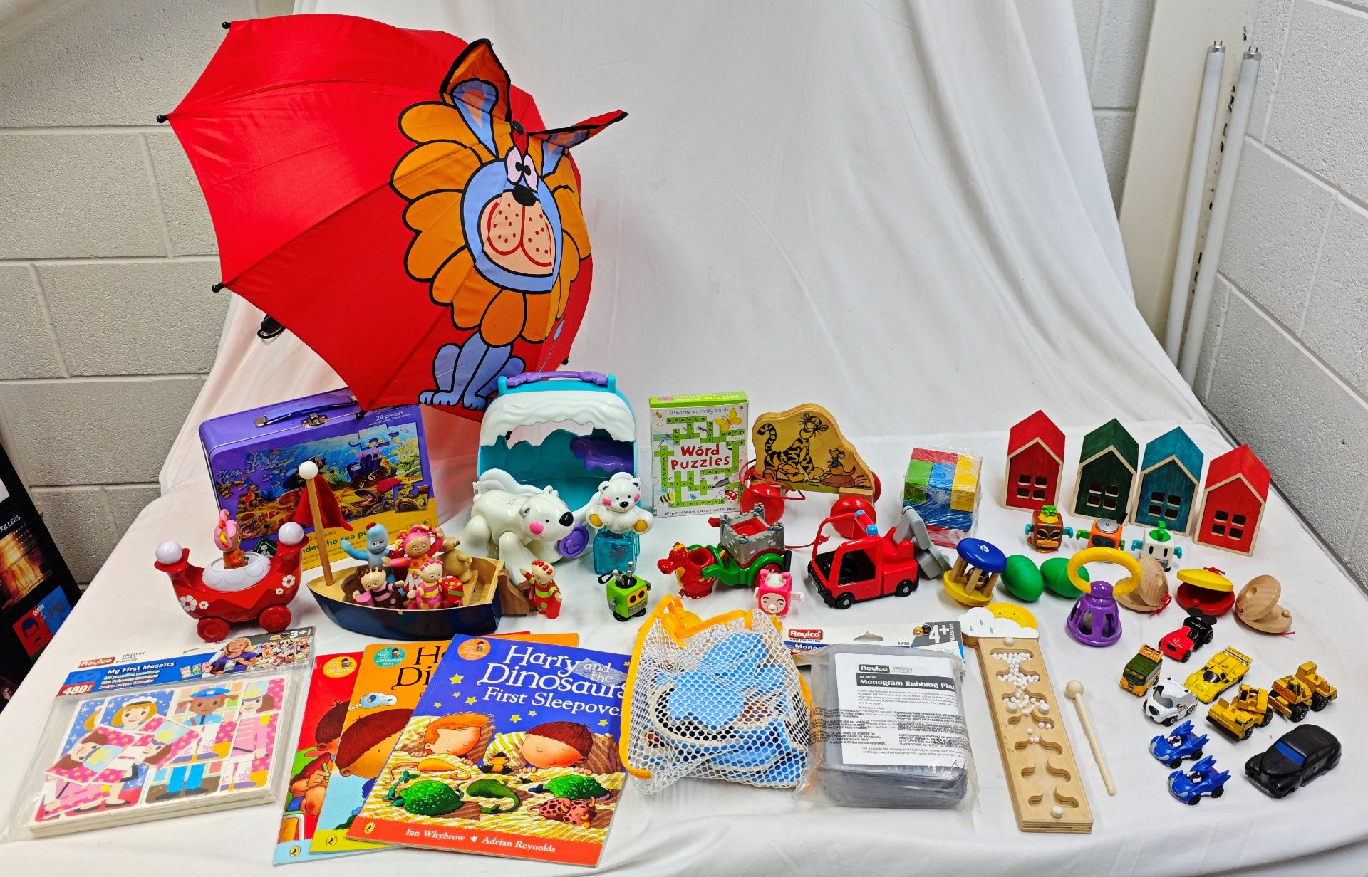 1 x Large Selection of Used Toys - Ref: C - CL444 - NO VAT ON THE HAMMER - Location: Altrincham WA14 - Image 4 of 17