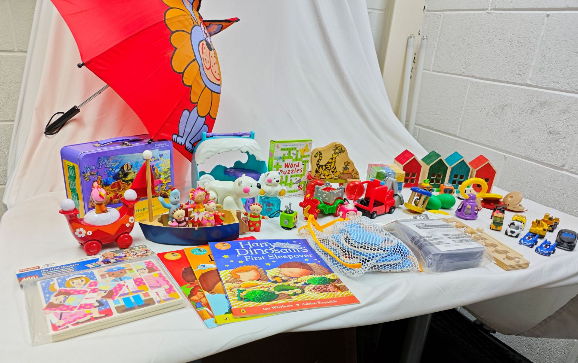1 x Large Selection of Used Toys - Ref: C - CL444 - NO VAT ON THE HAMMER - Location: Altrincham WA14 - Image 14 of 17