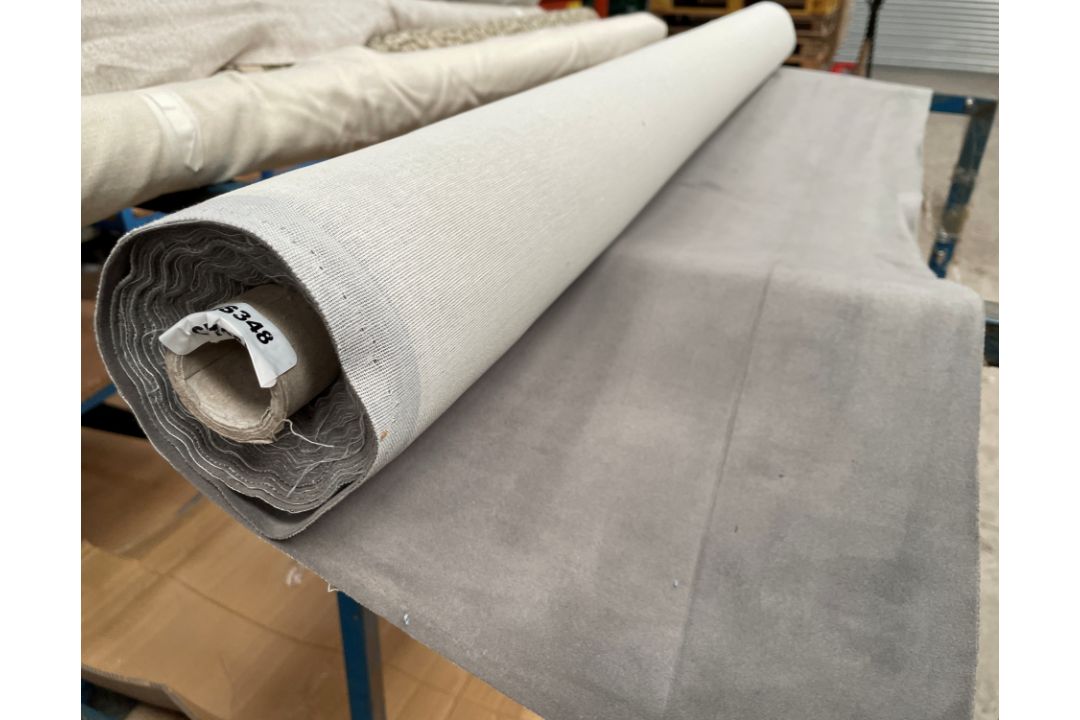 1 x 8.2 Metre Roll Of High Quality Upholstery Fabric In A Contemporary Dove Grey / Silver-Grey - Image 1 of 6