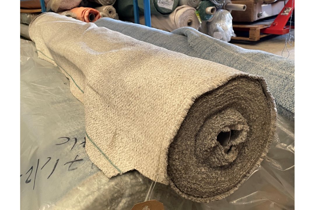 1 x 16 Metre Roll Of Luxury Textured Bouclé Upholstery Fabric – Silver Grey Marl - Ref: SR278 - - Image 1 of 5