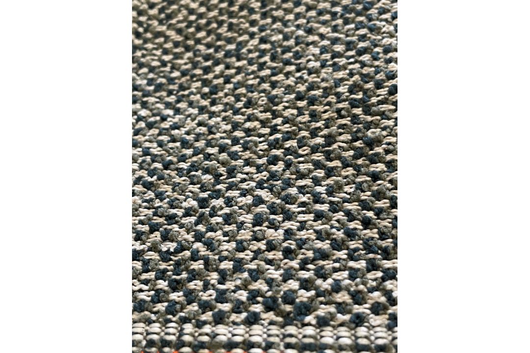 1 x 3m Roll Of Designer Heavyweight Textured Upholstery Fabric In A Multi-Tonal Grey, Charcoal And - Image 2 of 5