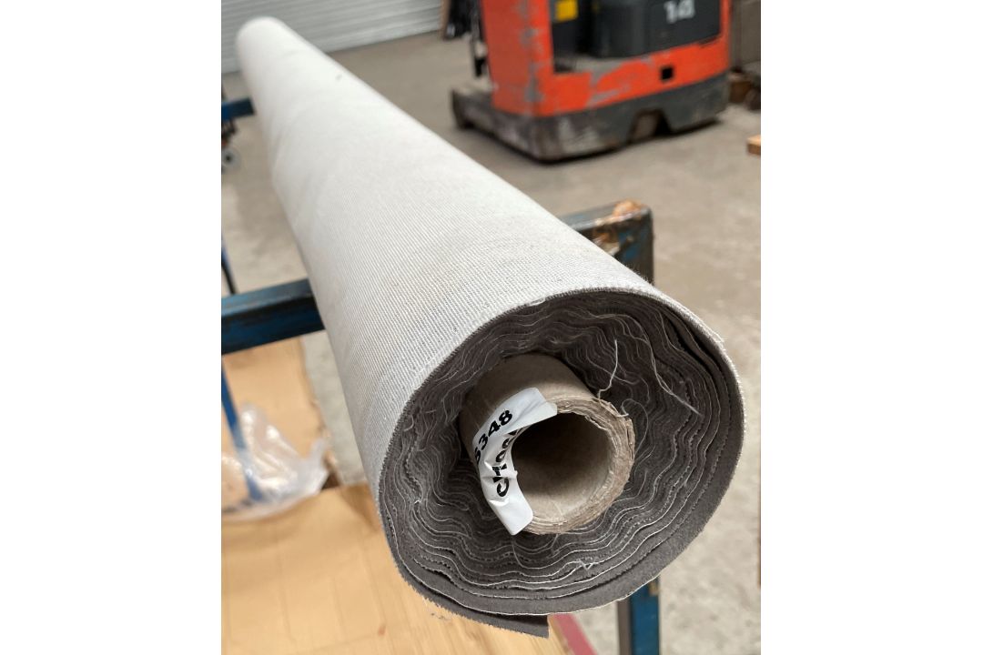 1 x 8.2 Metre Roll Of High Quality Upholstery Fabric In A Contemporary Dove Grey / Silver-Grey - Image 2 of 6