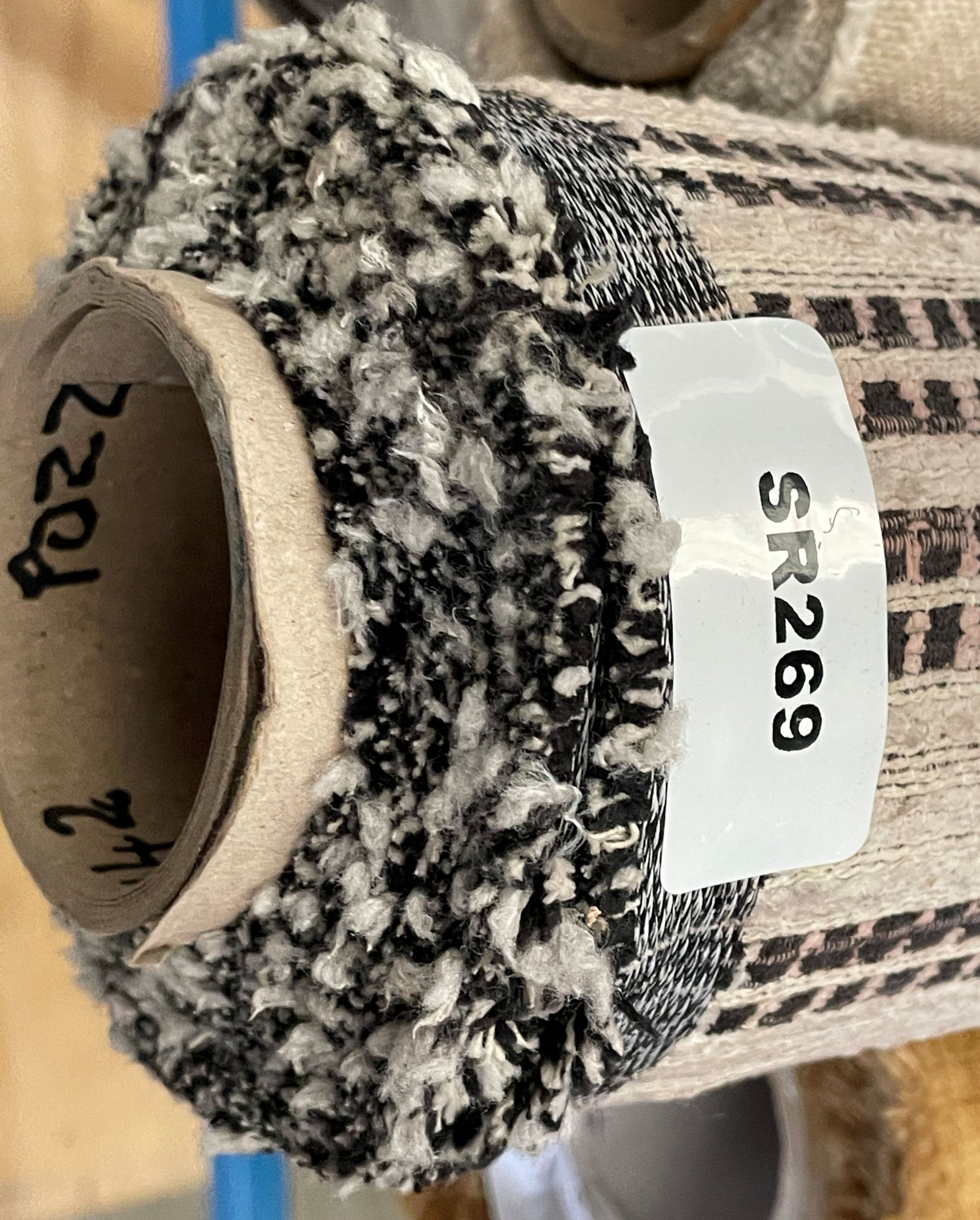 1 x 3-4M Roll Of Designer Upholstery Fabric Roll In A Black & Natural Geometric Weave Pattern - Ref: - Image 6 of 7