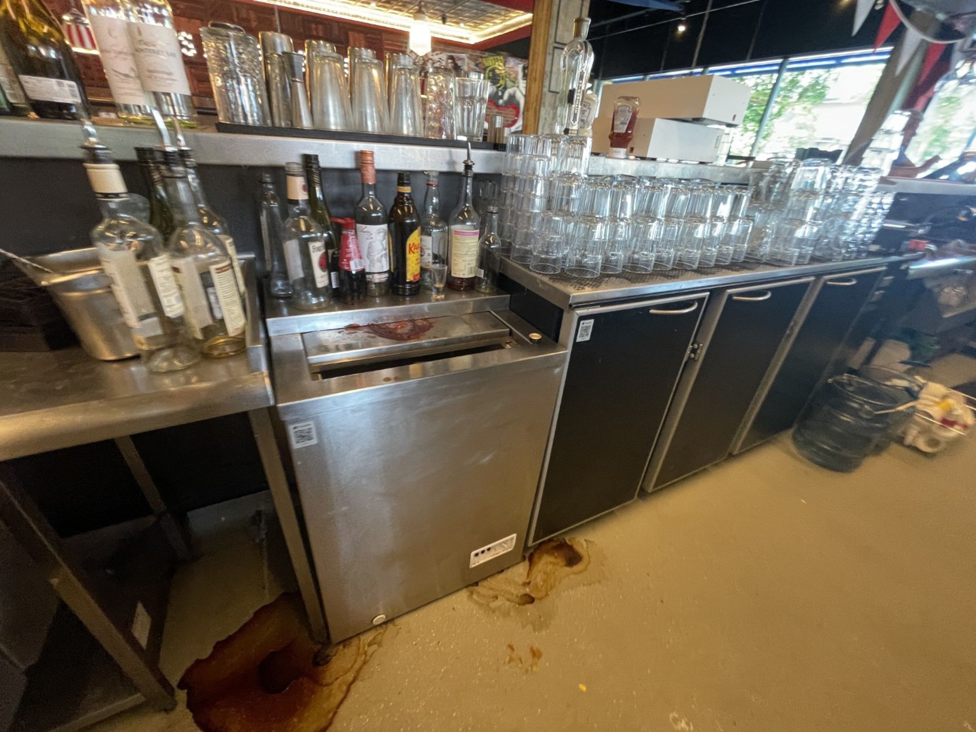 1 x Large Central Island Drinks Bar Features Stainless Bar Tops with Integral Removal Drainers - Image 18 of 64