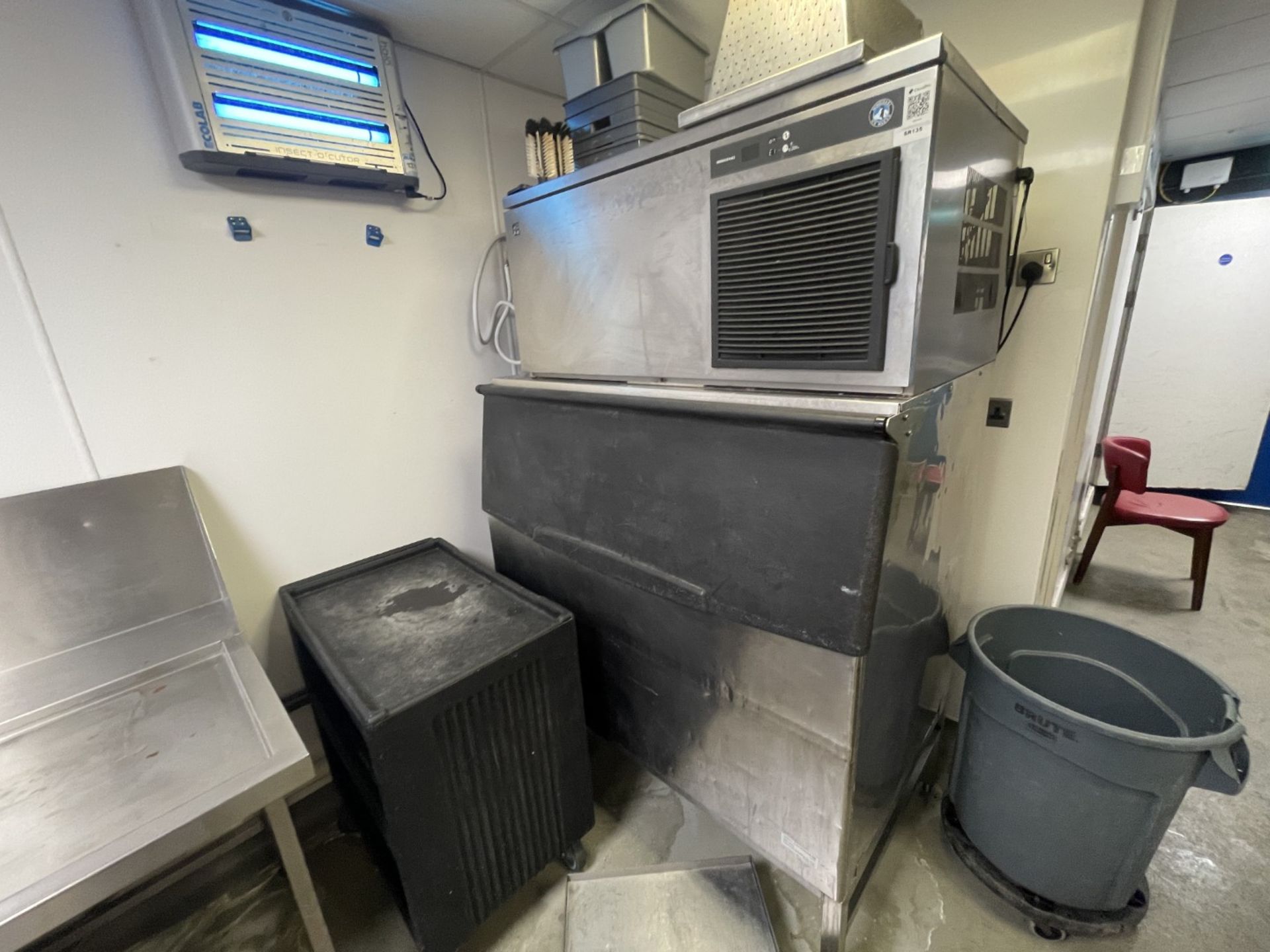 1 x Hoshizaki IM-240DNE-23 Modular & Stackable Cube Ice Maker with Storage Bin - 180kg/24hrs - Image 2 of 12