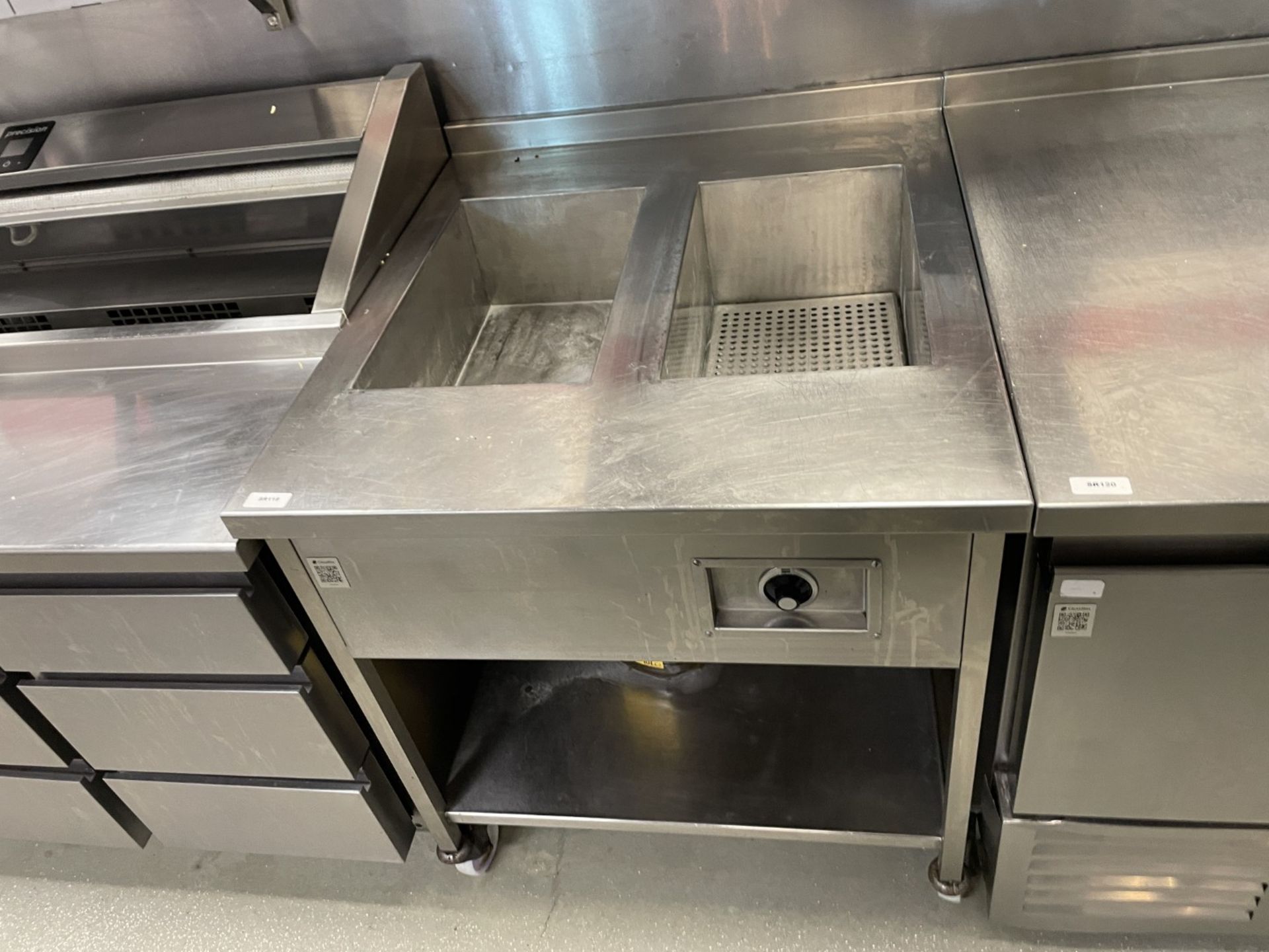 1 x Stainless Steel Electric Twin Baine Marie Unit on Castors with Undershelf - Image 5 of 5