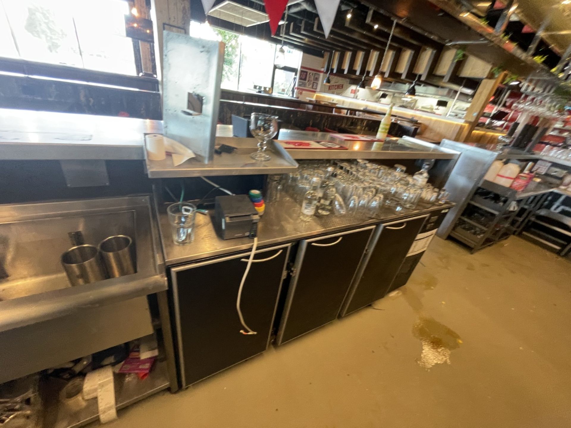 1 x Large Central Island Drinks Bar Features Stainless Bar Tops with Integral Removal Drainers - Image 31 of 64