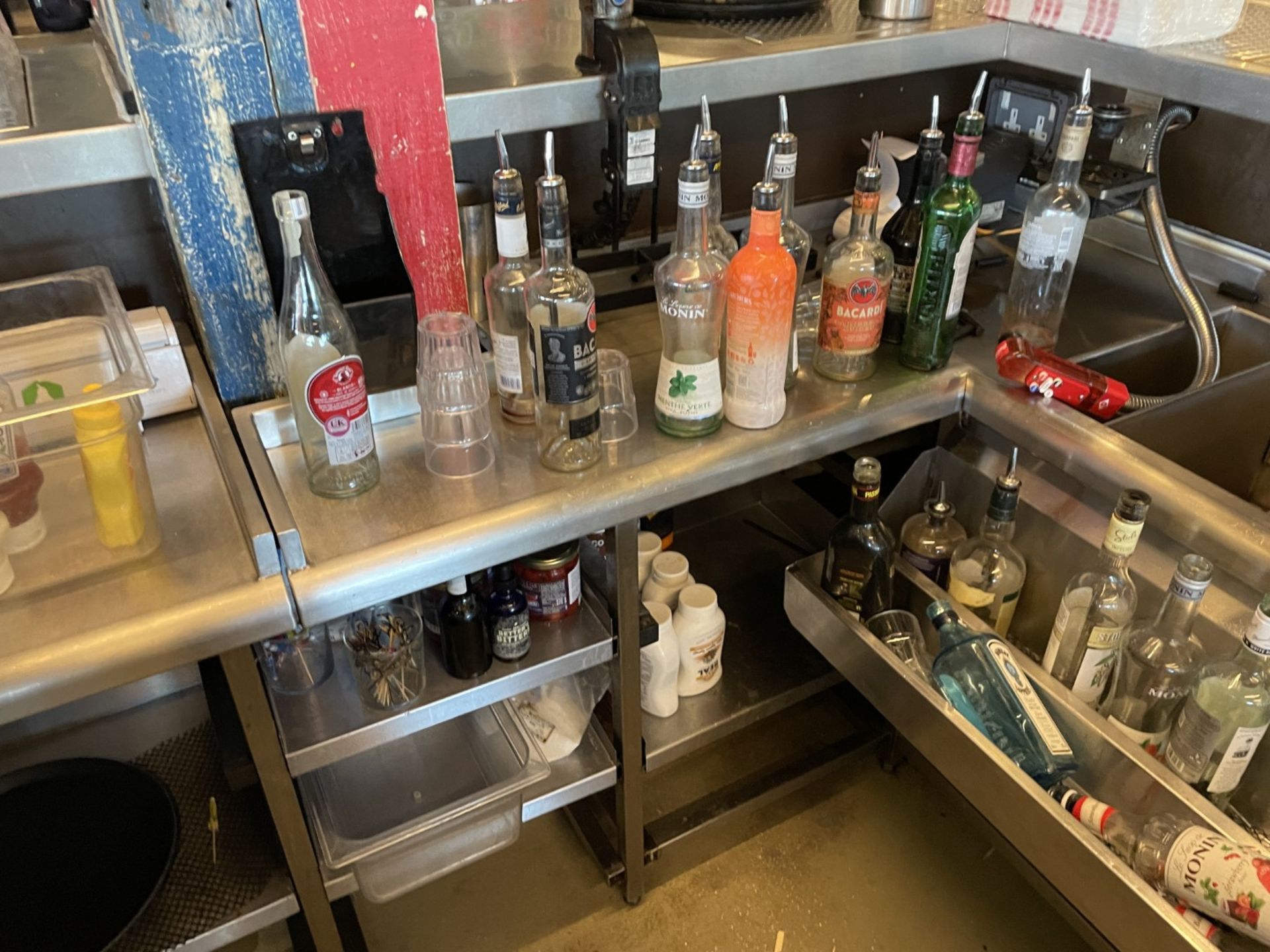 1 x Large Central Island Drinks Bar Features Stainless Bar Tops with Integral Removal Drainers - Image 12 of 64