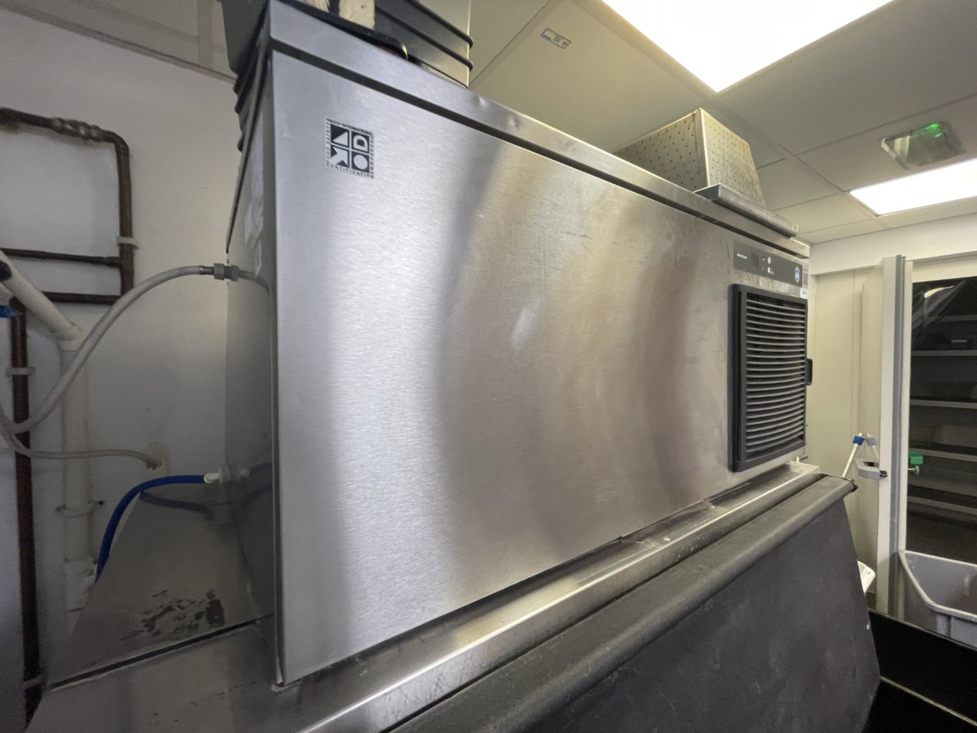 1 x Hoshizaki IM-240DNE-23 Modular & Stackable Cube Ice Maker with Storage Bin - 180kg/24hrs - Image 8 of 12
