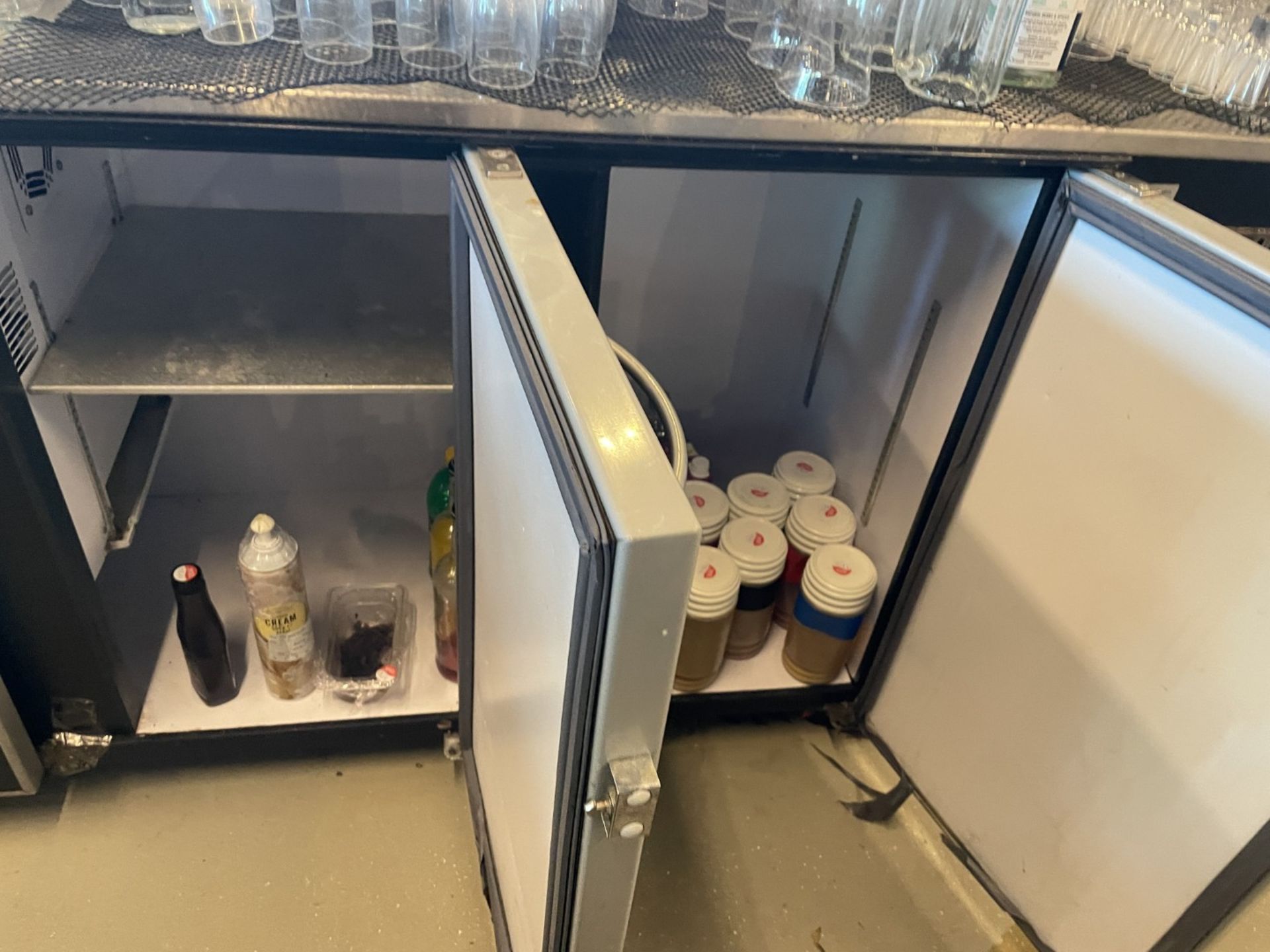 1 x Large Central Island Drinks Bar Features Stainless Bar Tops with Integral Removal Drainers - Image 46 of 64