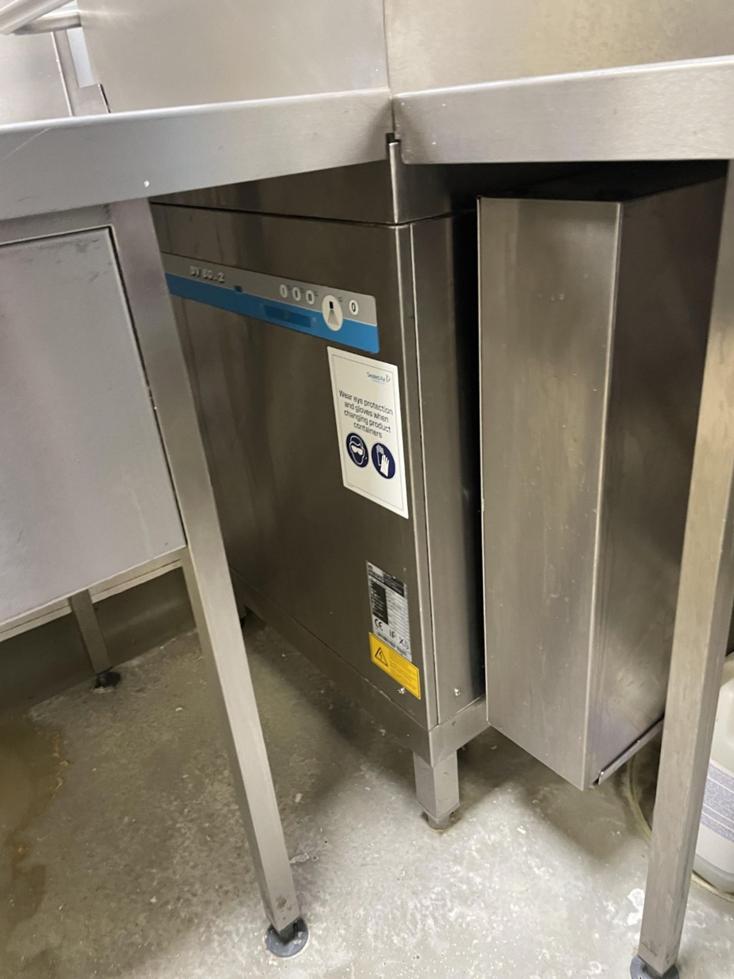 1 x Meiko DV80.2 Passthrough Dishwasher with Inlet Wash Unit, Outlet Unit, Wall Mounted Tray - Image 6 of 11