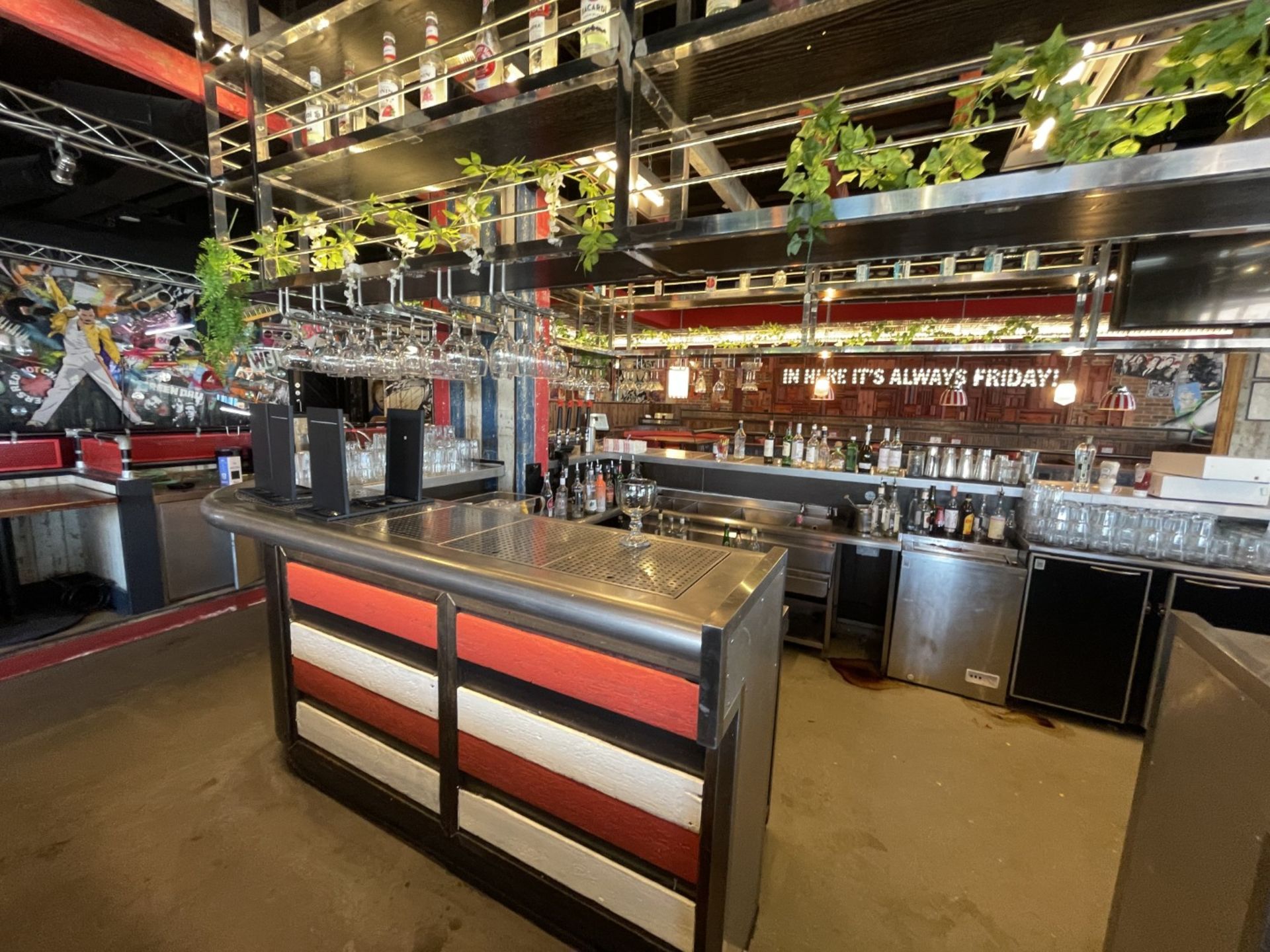 1 x Large Central Island Drinks Bar Features Stainless Bar Tops with Integral Removal Drainers - Image 5 of 64