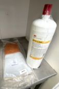 1 x Unused 3M HF60-S-SR5 Replacement Cartridge and a Pair of Unused Matfer Bourgeat Baker Mitts